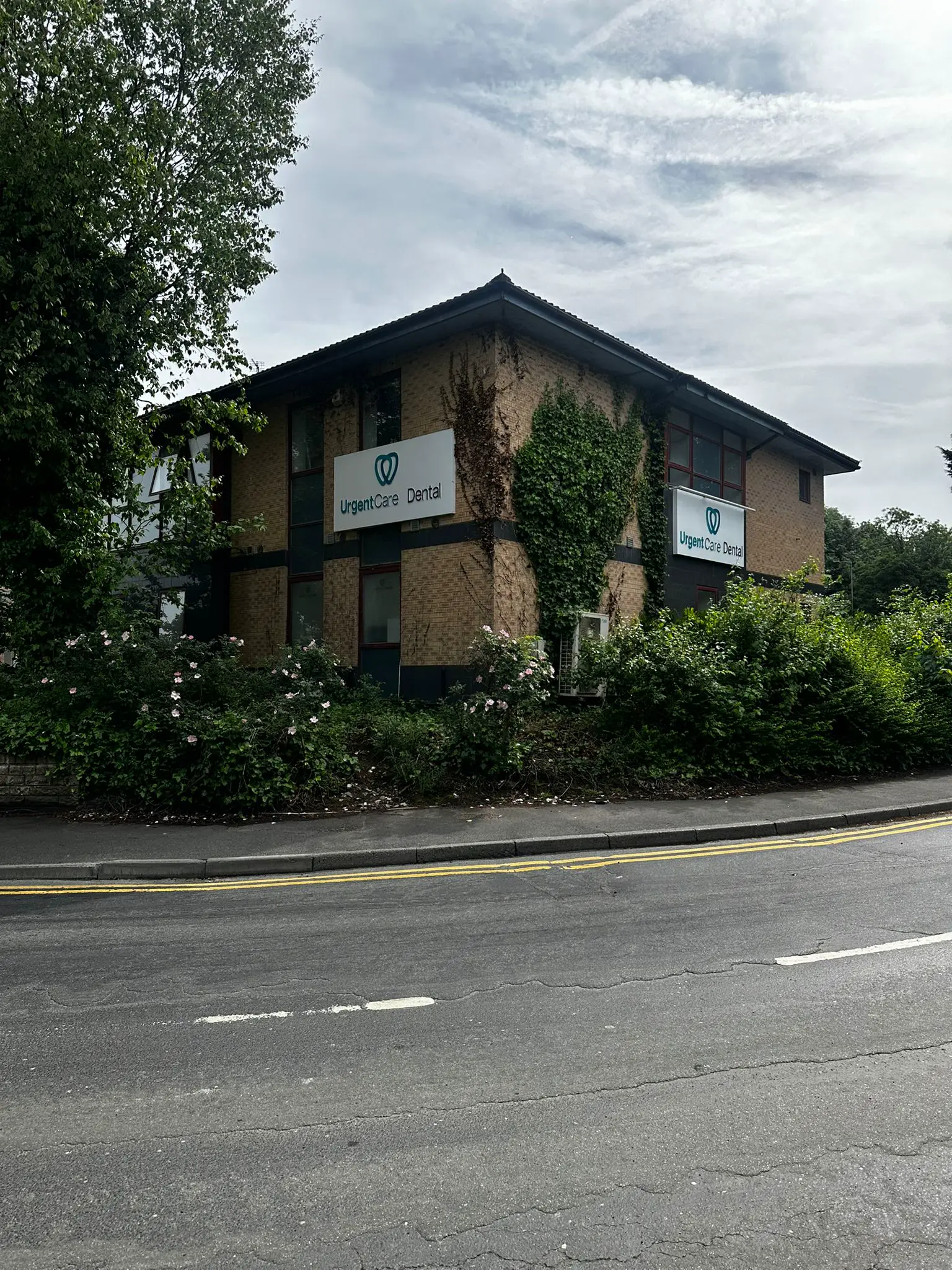 Approaching the UrgentCare Dental Leeds clinic